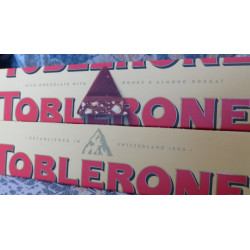 TOBLERONE SWISS MILK CHOCOLATE